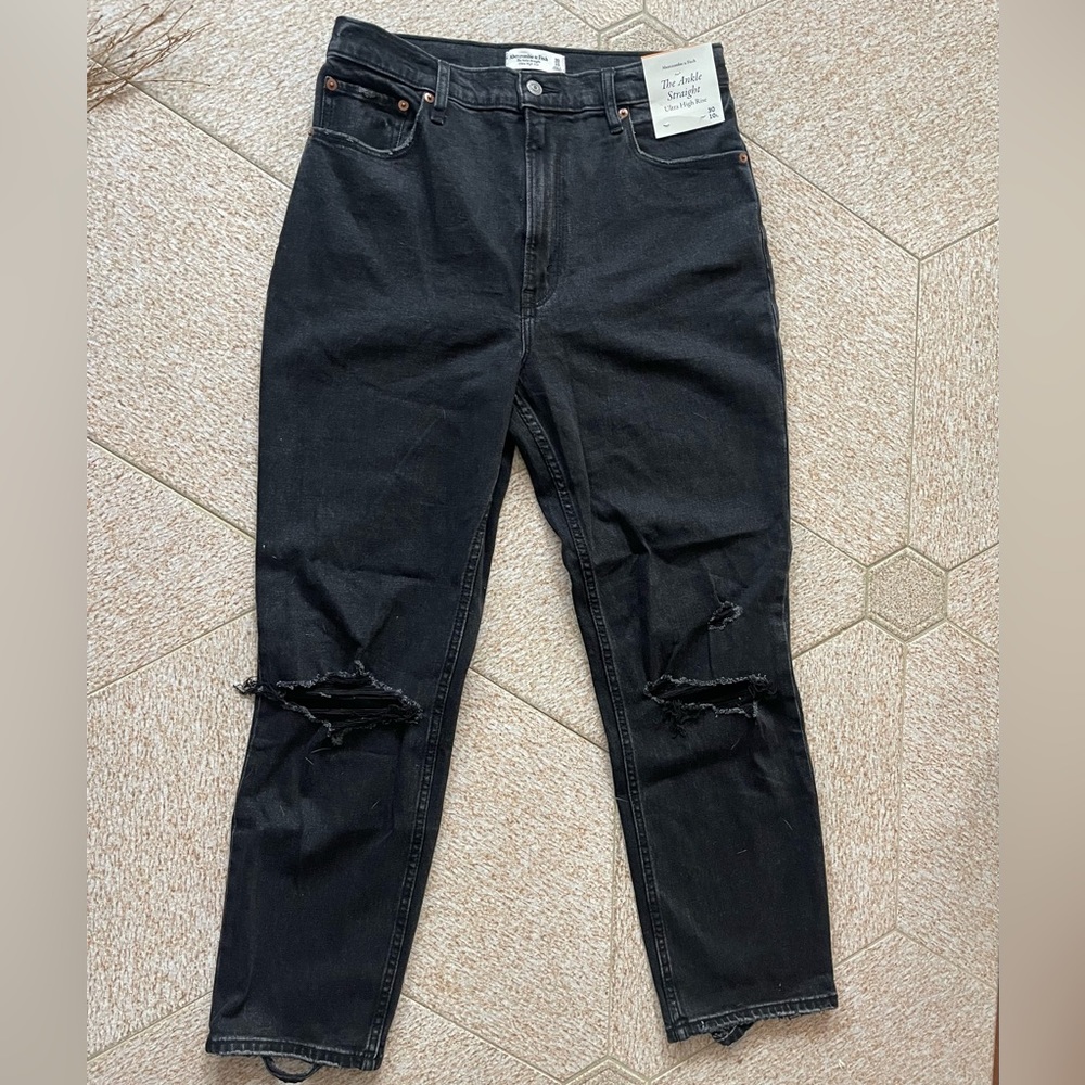 Abercrombie Ankle Straight Ulta High Rise Jeans
